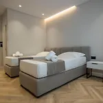 Mina Luxury * 地拉那