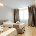 Mina Luxury * 地拉那