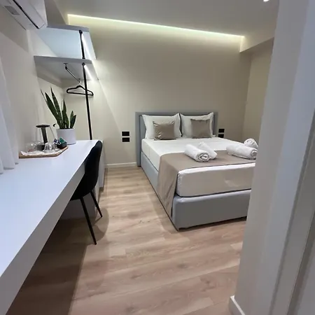 Mina Luxury *