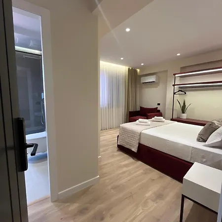 Mina Luxury *
