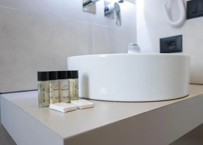 Mina Luxury *