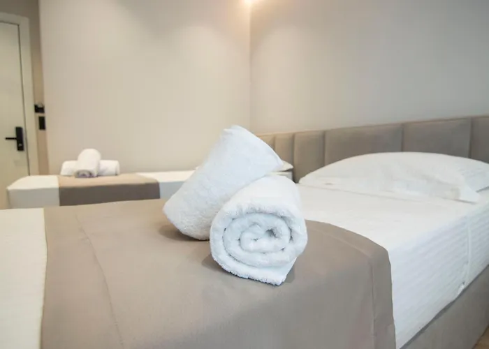 Mina Luxury
