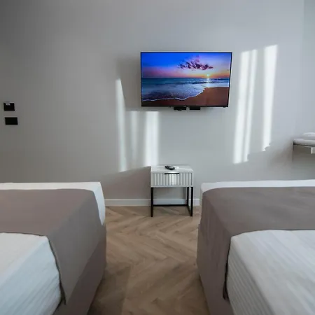 Mina Luxury * טיראנה