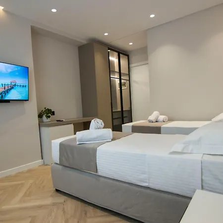 Mina Luxury