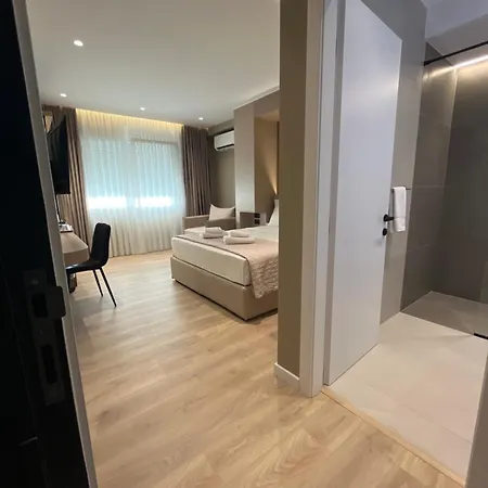 Mina Luxury * Тирана