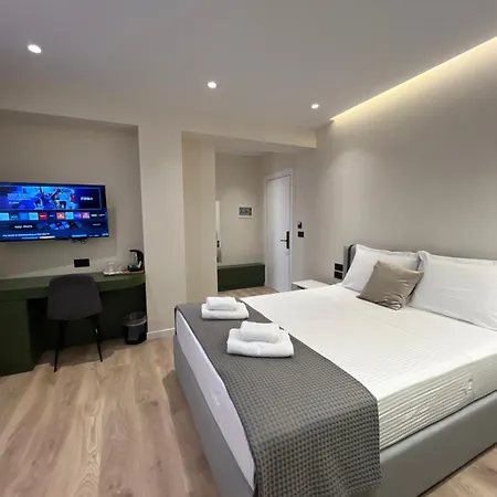 Mina Luxury * טיראנה