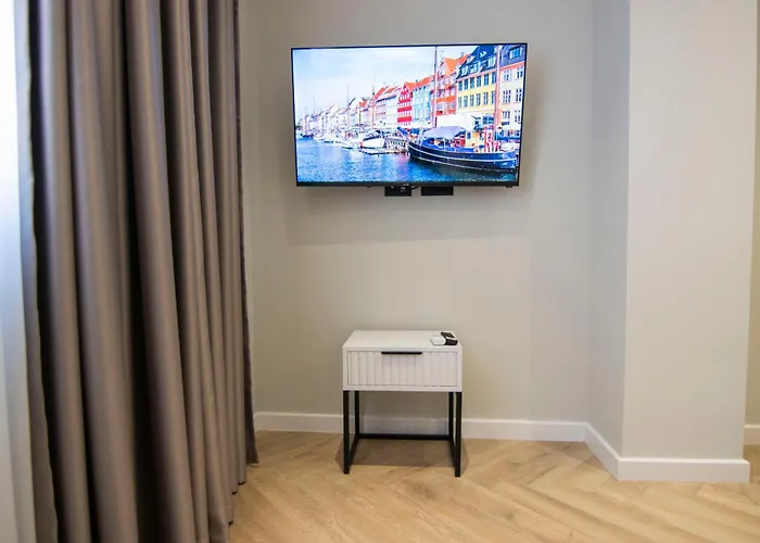 Mina Luxury Тирана