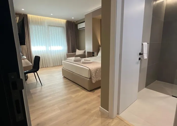 Mina Luxury * Tirana