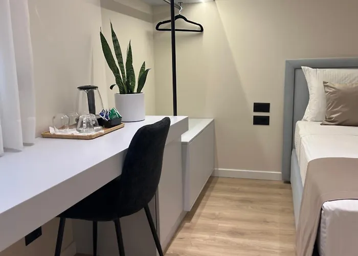 Mina Luxury * Tirana